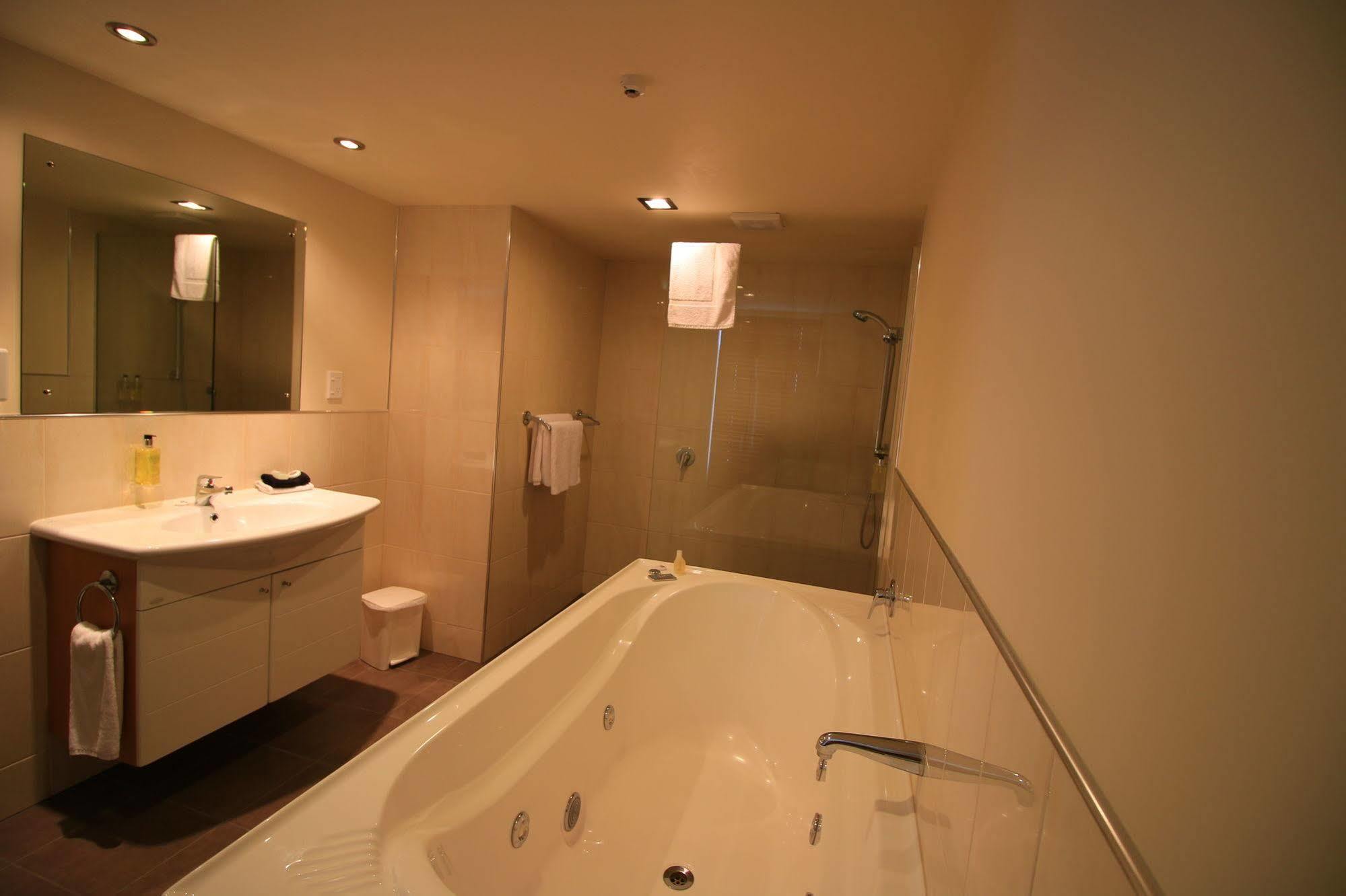 بالميرستون نورث Fitzherbert Regency Motor Lodge المظهر الخارجي الصورة